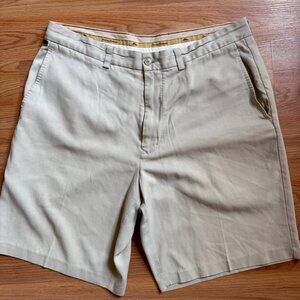 Tommy Bahama Casual Beige Shorts Size 34 Men in nice conditions High Quality
